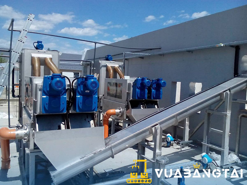 Băng tải trục vít