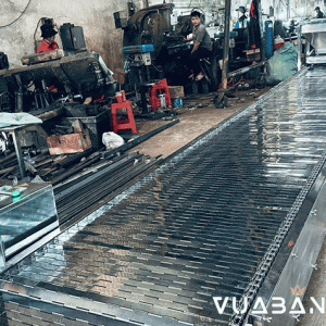 Băng tải xích inox