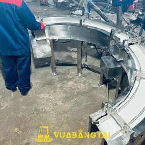 Băng tải Pu góc cong 90 độ