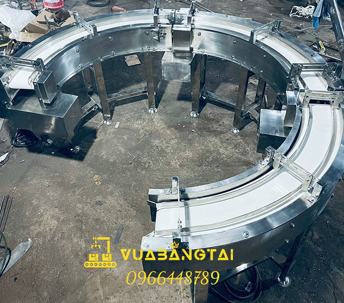 Băng tải Pu góc cong