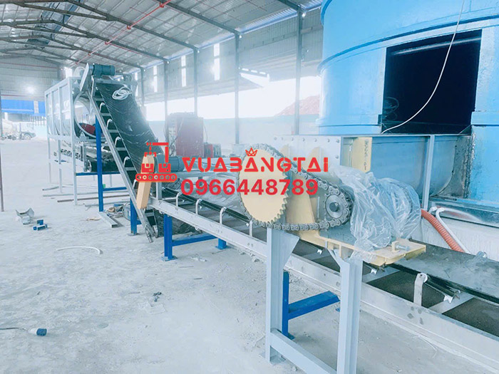 băng tải cao su lòng máng