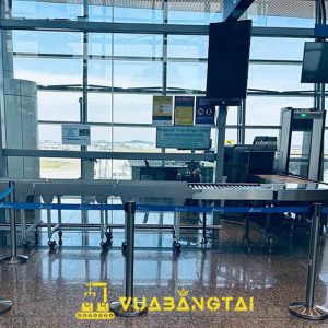 Băng tải con lăn tải hành lý