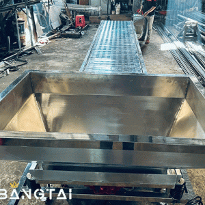 Băng tải xích inox