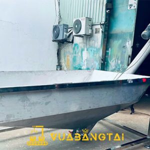 Vít tải phễu chứa đậu nành